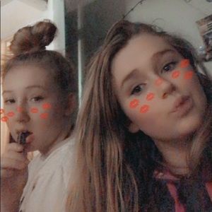 Meet your Posher, Briana